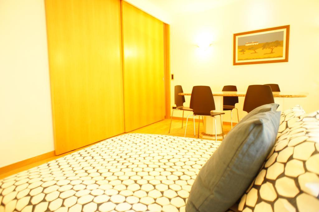 Modern Apartment Near The Bridge Lisbon Luaran gambar