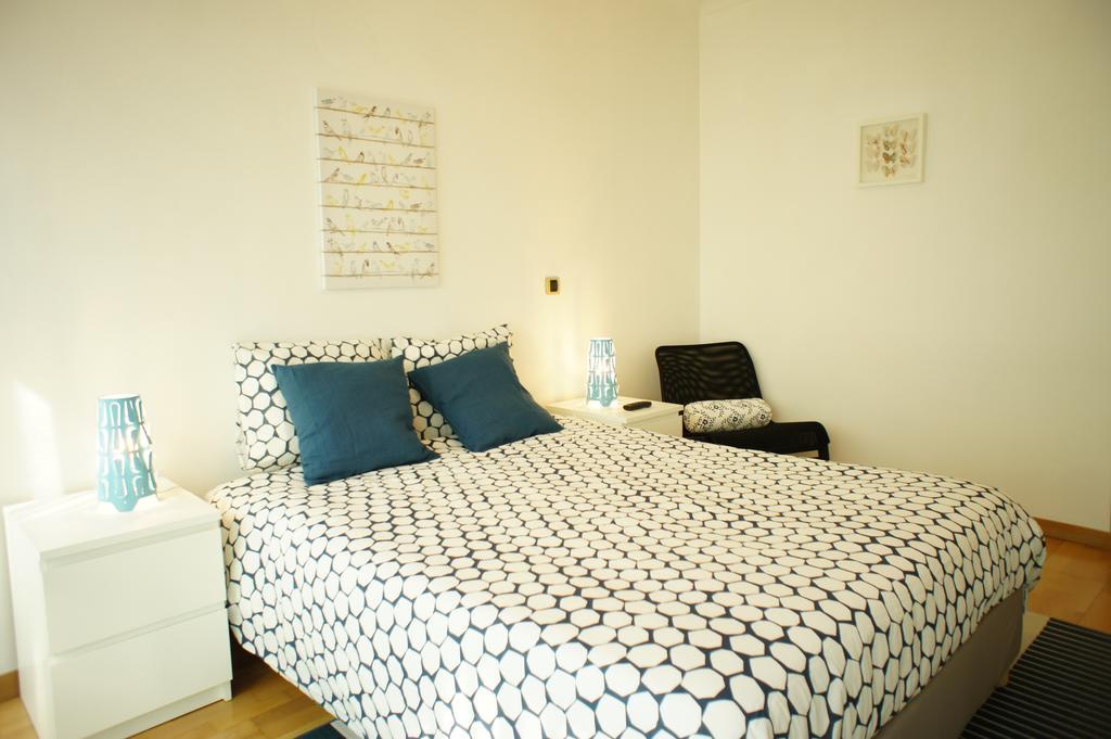 Modern Apartment Near The Bridge Lisbon Luaran gambar