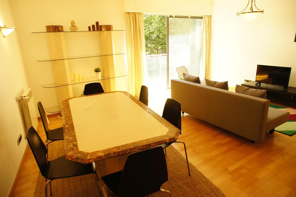 Modern Apartment Near The Bridge Lisbon Luaran gambar