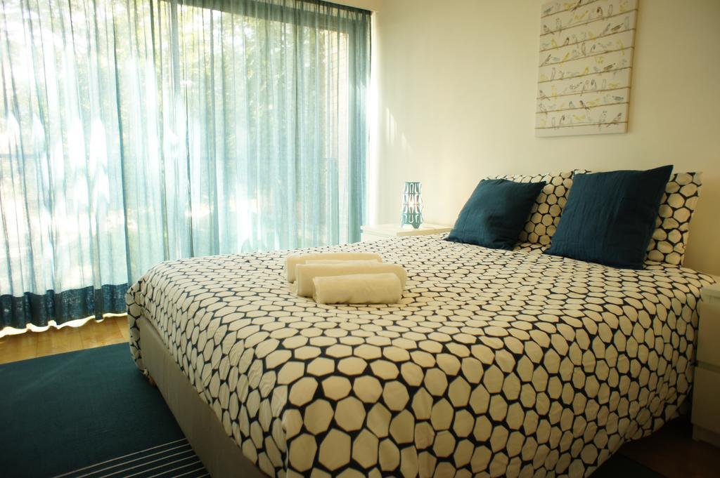Modern Apartment Near The Bridge Lisbon Luaran gambar